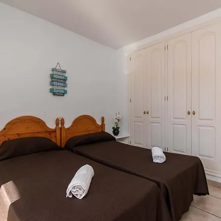 Benimar 13 - Two Bed Overlooking The Pool 아파트 *