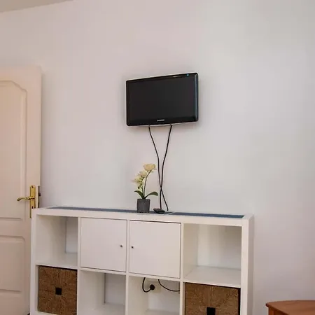 아파트 Benimar 13 - Two Bed Overlooking The Pool